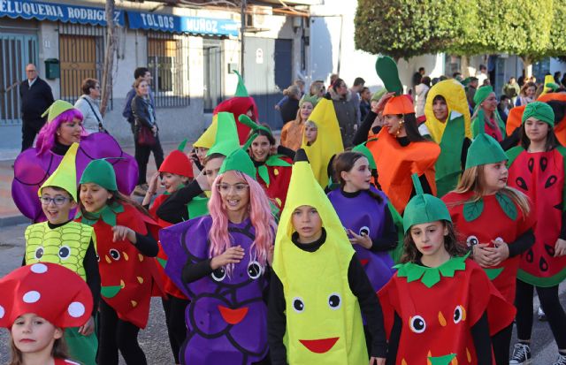 Cerca de 1.000 personas desfilan en el Carnaval de Las Torres de Cotillas