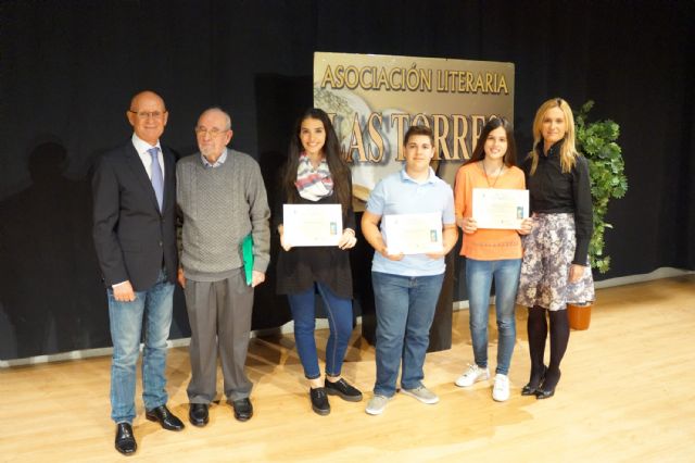 Nuria Contreras, Francisco Javier Sánchez y María Vicente ganan el 'Salvador Sandoval' de jóvenes talentos literarios