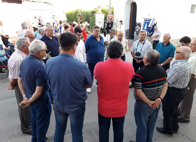 Siete grupos participaron en el 'Encuentro de Auroros' celebrado en el barrio de San Pedro torreño