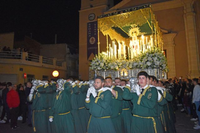 El Martes Santo aplaude un año más el encuentro en las calles torreñas del Jesús Cautivo y de la Esperanza Macarena
