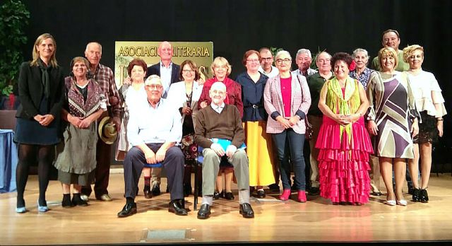 Los 'Viernes Literarios' homenajean a las personas mayores